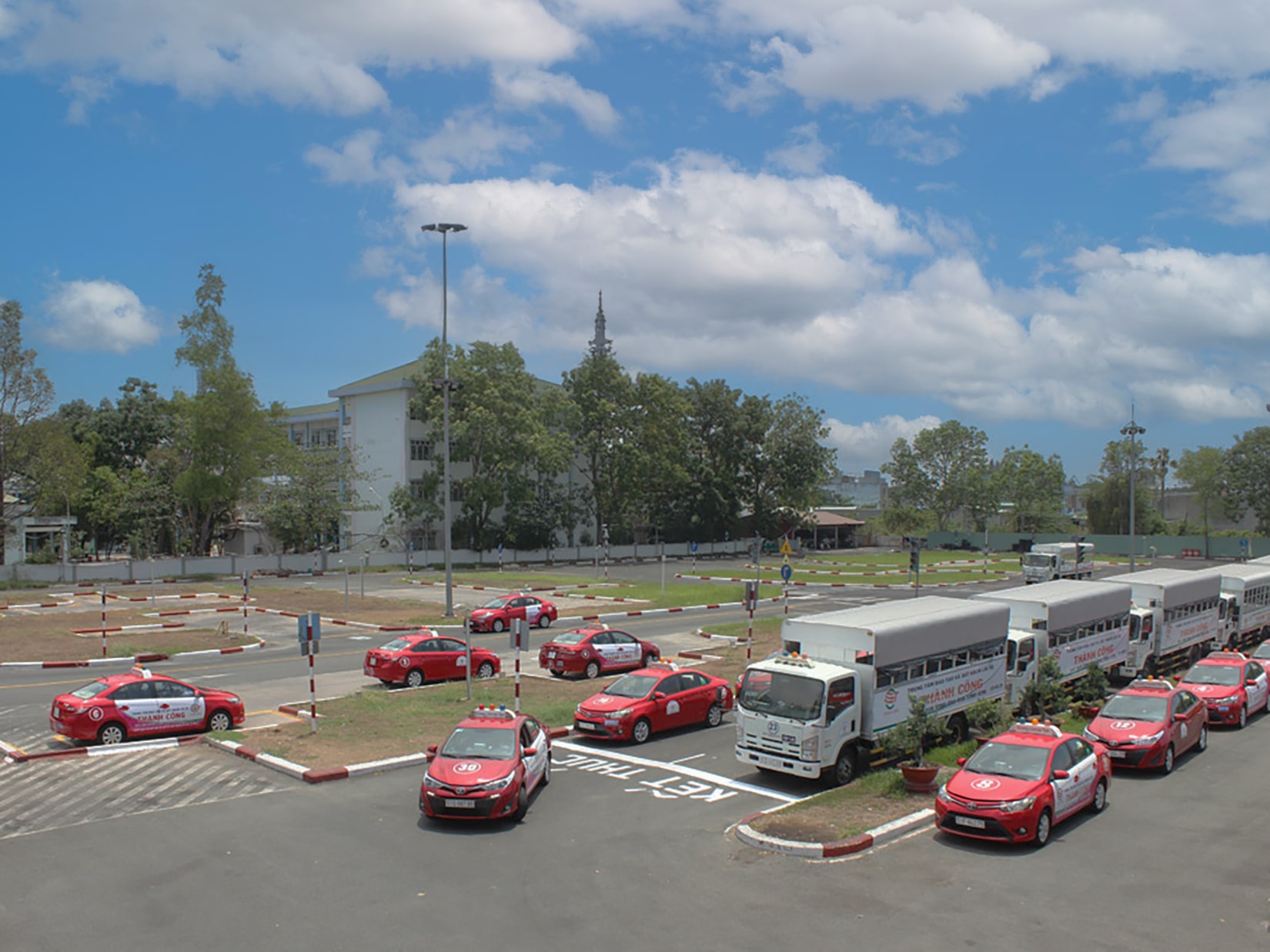 Trung Tâm Thành Công - Trường Dạy Lái Xe Thành Công - Học Lái Xe B2 7 Sân thi sát hạch trường dạy lái xe thành công