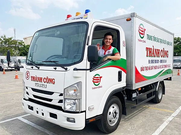 Người muốn hành nghề lái xe tải